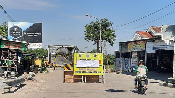 Jembatan Penghubung Tuban-Bojonegoro Kembali Dibuka untuk Roda Dua Jembatan Penghubung Tuban-Bojonegoro Kembali Dibuka untuk Roda Dua