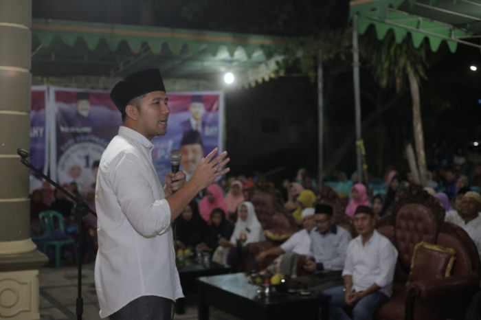 Emil Dardak: Kami Pro Pendidikan Gratis Emil Dardak: Kami Pro Pendidikan Gratis