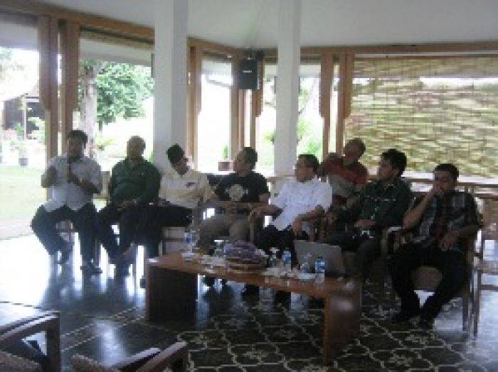 ISNU Jatim Usulkan Beri Uang kepada Pemilih di TPS ISNU Jatim Usulkan Beri Uang kepada Pemilih di TPS