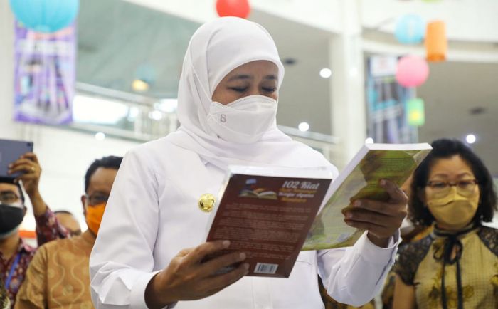Hari Aksara Internasional, Gubernur Khofifah Sebut Literasi Digital Sudah Jadi Sebuah Kebutuhan Hari Aksara Internasional, Gubernur Khofifah Sebut Literasi Digital Sudah Jadi Sebuah Kebutuhan