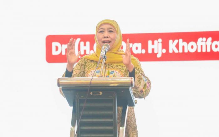 Khofifah: Tahun Baru Jadi Momentum Refleksi, Waspada Cuaca Ekstrem saat Liburan Khofifah: Tahun Baru Jadi Momentum Refleksi, Waspada Cuaca Ekstrem saat Liburan