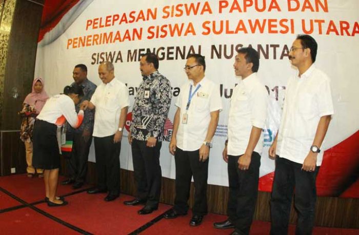 Siswa Mengenal Nusantara, 20 Murid SMA/SMK/SLB Berprestasi Sulut Berkunjung ke Papua