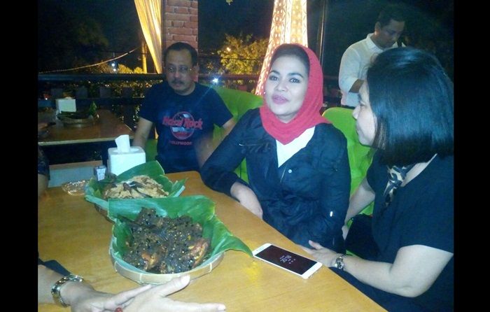 Boyongan ke Surabaya, Puti Bawa Tiga Koper Besar Boyongan ke Surabaya, Puti Bawa Tiga Koper Besar