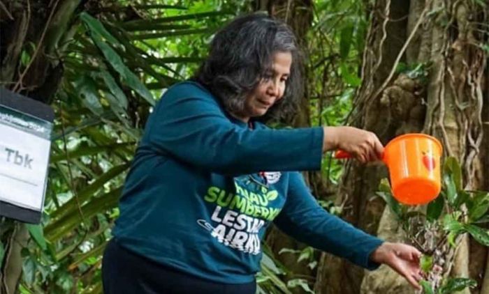 Pj Wali Kota Kediri Tanam Pohon saat Ekspedisi Penyelamatan Mata Air di Sumber Cakarwesi Pj Wali Kota Kediri Tanam Pohon saat Ekspedisi Penyelamatan Mata Air di Sumber Cakarwesi
