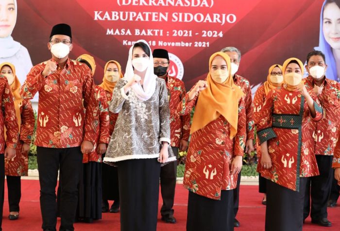 Gus Muhdlor Minta Dekranasda Sidoarjo Kebut Program Digitalisasi UMKM Gus Muhdlor Minta Dekranasda Sidoarjo Kebut Program Digitalisasi UMKM