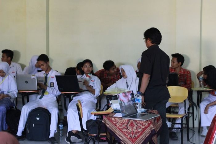 Ratusan Pelajar SMA di Bojonegoro Ikuti Pelatihan Karya Tulis Ilmiah