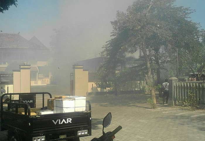 Gedung PN Pamekasan Nyaris Terbakar Gedung PN Pamekasan Nyaris Terbakar