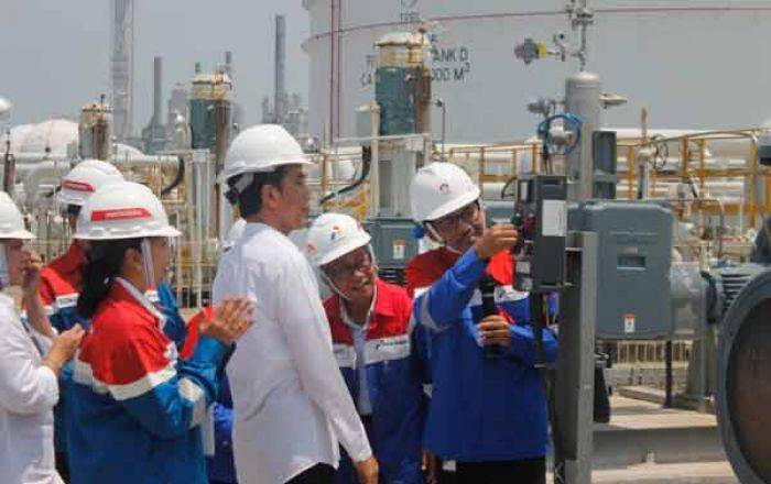 Tinjau PT TPPI Tuban, Jokowi Janji akan Jadikan Kompleks Industri Petrokimia Indonesia Tinjau PT TPPI Tuban, Jokowi Janji akan Jadikan Kompleks Industri Petrokimia Indonesia