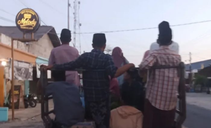 Angkut Penumpang dengan Pikap Masih Marak di Sumenep, Keselamatan Jadi Sorotan