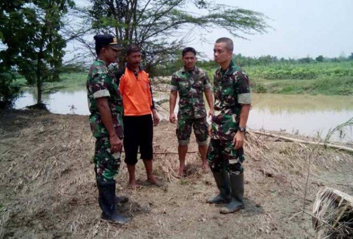 Dandim Mojokerto Tinjau Wilayah Rawan Banjir di Dawar Blandong Dandim Mojokerto Tinjau Wilayah Rawan Banjir di Dawar Blandong