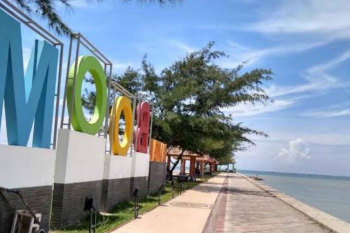 Tiket dan Ragam Aktivitas Pantai Boom Tuban Bulan ini Tiket dan Ragam Aktivitas Pantai Boom Tuban Bulan ini