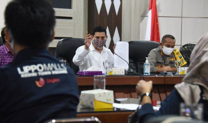 Didampingi Kapolres, Wali Kota Kediri Sosialisasikan Perwali untuk Gerakkan Ekonomi Didampingi Kapolres, Wali Kota Kediri Sosialisasikan Perwali untuk Gerakkan Ekonomi