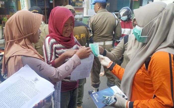 Pertanyaan ke Call Center Covid-19 Mulai Banyak, Masyarakat Diimbau Tak ke Luar Kota Dulu Pertanyaan ke Call Center Covid-19 Mulai Banyak, Masyarakat Diimbau Tak ke Luar Kota Dulu