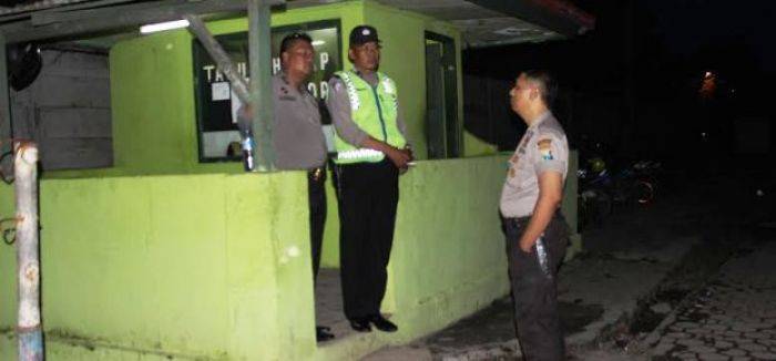 Usai di Demo Tukang Jagal Sapi, RPH Krian Sidoarjo Dijaga Ketat Petugas Gabungan Usai di Demo Tukang Jagal Sapi, RPH Krian Sidoarjo Dijaga Ketat Petugas Gabungan