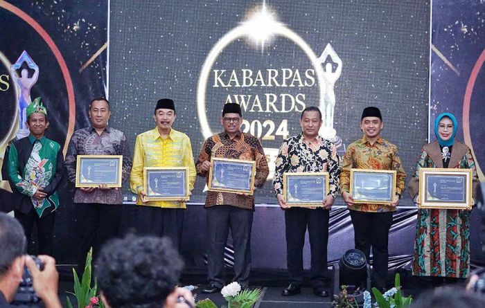 Plt. Wali Kota Pasuruan Dinobatkan Sebagai Kepala Daerah Inspiratif Penggerak Anak Muda Plt. Wali Kota Pasuruan Dinobatkan Sebagai Kepala Daerah Inspiratif Penggerak Anak Muda