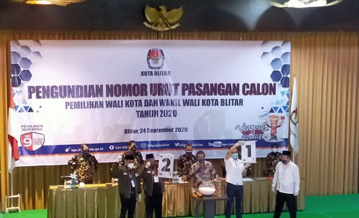 Pengundian Nomor Urut Pilwali Blitar: Putra Mantan Wali Kota Nomor 1, Petahana Nomor 2 Pengundian Nomor Urut Pilwali Blitar: Putra Mantan Wali Kota Nomor 1, Petahana Nomor 2
