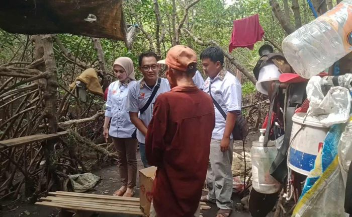 Tidar Kota Probolinggo Kunjungi Kakek Penghuni Hutan Mangrove