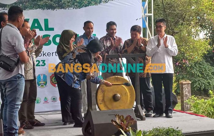 Genjot Kesejahteraan, Menteri LHK Minta Petani Hutan Maksimalkan Potensi Area Hunian Genjot Kesejahteraan, Menteri LHK Minta Petani Hutan Maksimalkan Potensi Area Hunian