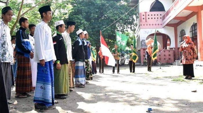 Peringati HSN, IPNU-IPPNU Jombang Jalan Kaki Puluhan Kilometer Napak Tilas ke Makam Pendiri NU Peringati HSN, IPNU-IPPNU Jombang Jalan Kaki Puluhan Kilometer Napak Tilas ke Makam Pendiri NU