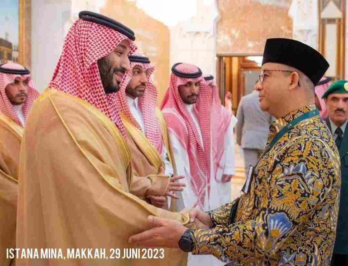 Dicap Tukang Ngibul Naik Haji, Anies Unggah Foto Berjabat Tangan dengan Putra Mahkota MBS Dicap Tukang Ngibul Naik Haji, Anies Unggah Foto Berjabat Tangan dengan Putra Mahkota MBS