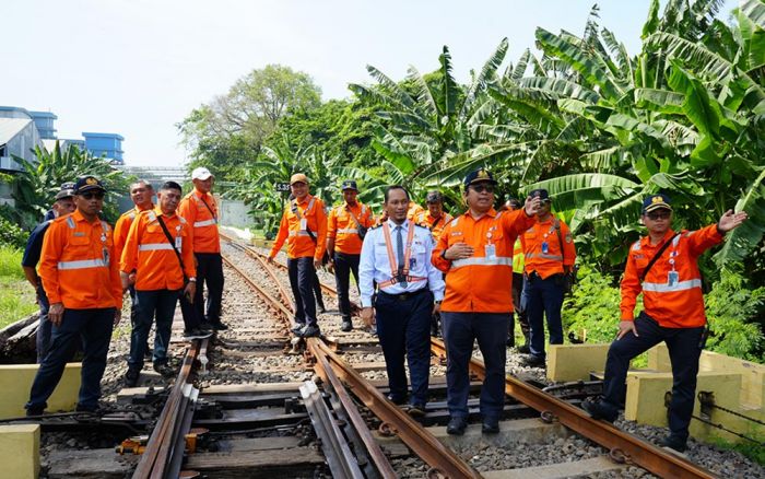 KAI Daop 8 Inspeksi Kesiapan Layanan Angkutan Natal 2025