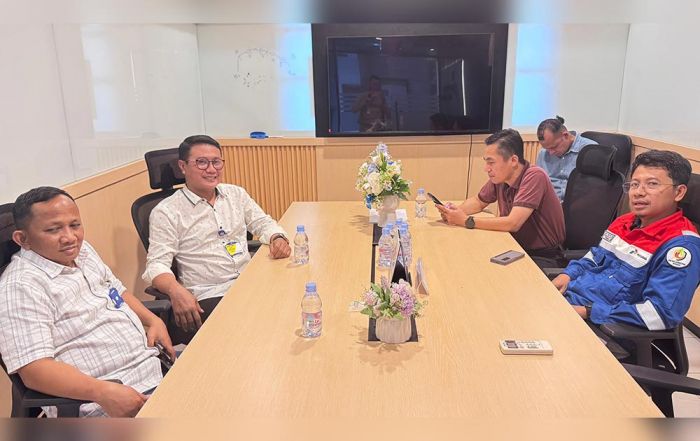 Pertamina Pecat 2 Sopir Tangki di Tuban atas Dugaan Pencurian, Ketua Komisi II Bantah Tuduhan