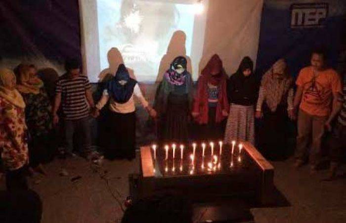 Aksi Solidaritas, Puluhan Aktivis di Jombang Nyalakan Lilin untuk Yuyun