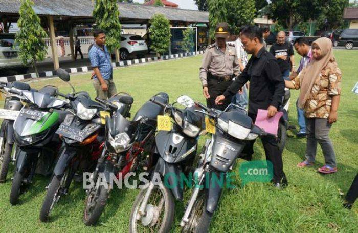 Masih Ada 36 Unit Motor Belum Diambil, Polres Jombang Imbau Korban Curanmor Segera Datangi Mapolres Masih Ada 36 Unit Motor Belum Diambil, Polres Jombang Imbau Korban Curanmor Segera Datangi Mapolres