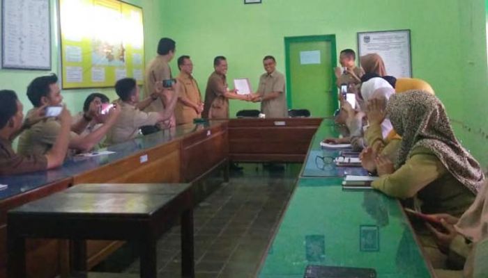 Mahmud Ditunjuk Bupati Sebagai Plt. Kepala Bakesbangpol Pacitan Mahmud Ditunjuk Bupati Sebagai Plt. Kepala Bakesbangpol Pacitan