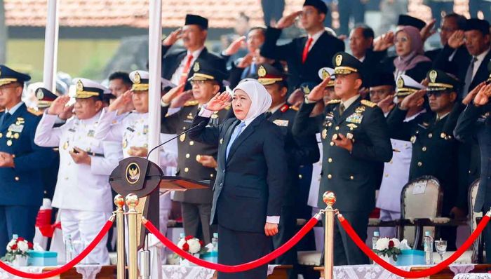 Gubernur Khofifah Ajak Pemuda Jadi Pilar Indonesia Emas di Upacara Sumpah Pemuda ke-97