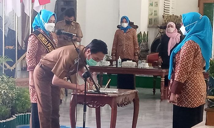 Persiapkan Generasi Unggul, Kabupaten Madiun Kukuhkan Bunda PAUD Tingkat Kecamatan Persiapkan Generasi Unggul, Kabupaten Madiun Kukuhkan Bunda PAUD Tingkat Kecamatan