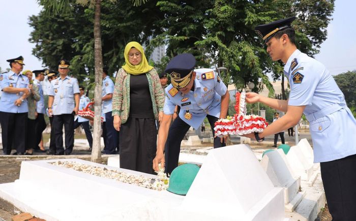 Kakanwil Kemenkumham Jatim Ajak Petugas Pemasyarakatan Teladani Sikap Pahlawan Kakanwil Kemenkumham Jatim Ajak Petugas Pemasyarakatan Teladani Sikap Pahlawan