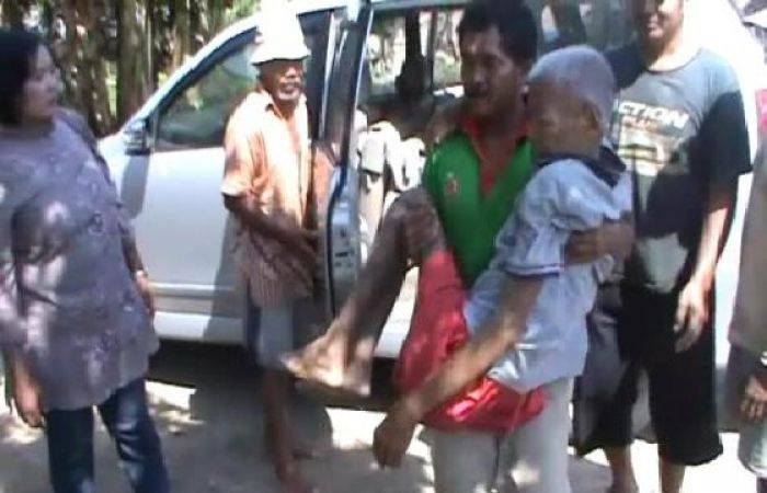 Keluarga Pemakan Bangkai dari Nganjuk Akhirnya Dipulangkan