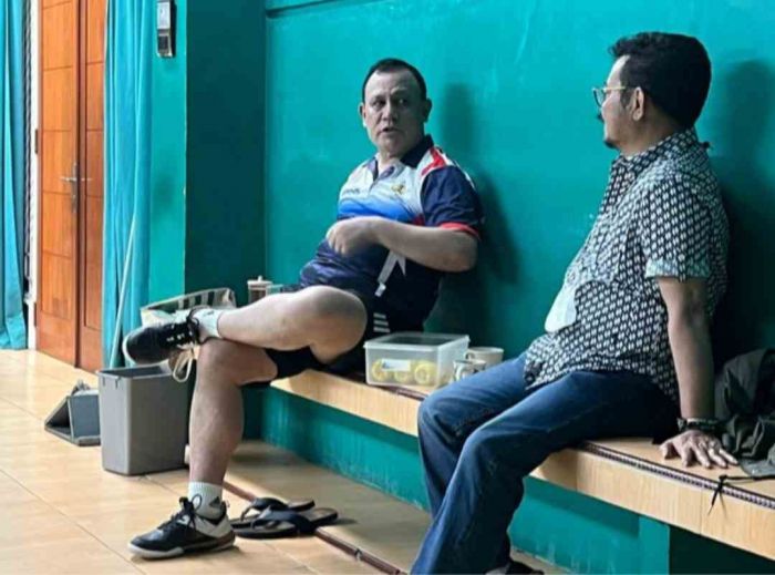 SYL Akhirnya Akui Serahkan Uang Rp1,3 Mililar ke Firli Bahuri SYL Akhirnya Akui Serahkan Uang Rp1,3 Mililar ke Firli Bahuri
