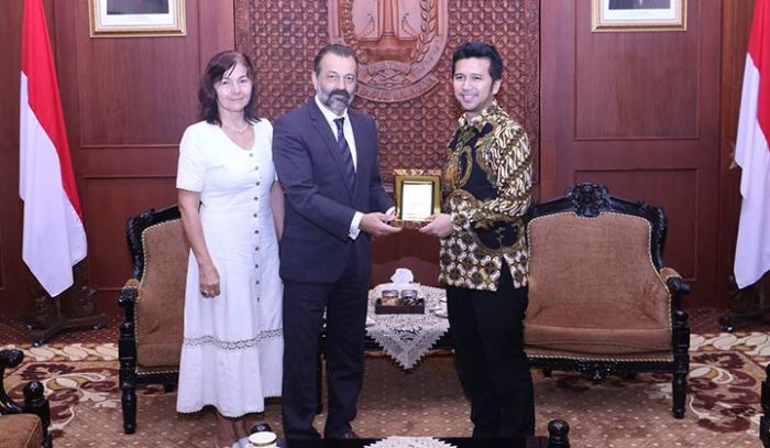 Sambut Dubes Slowakia, Wagub Emil Sebut Kemiripan Kedua Wilayah Sambut Dubes Slowakia, Wagub Emil Sebut Kemiripan Kedua Wilayah
