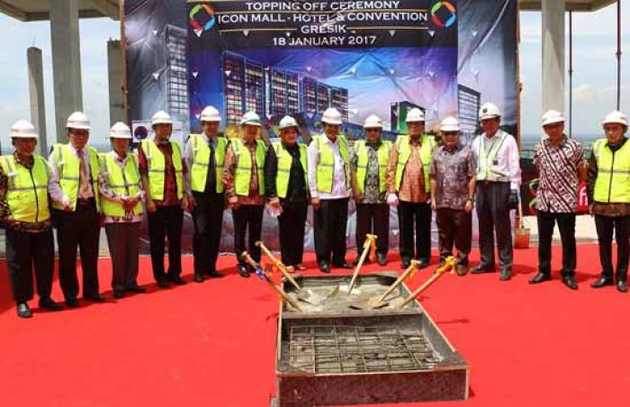 Bupati Sambari Hadiri Topping Off Icon Mall - Hotel & Convention Gresik