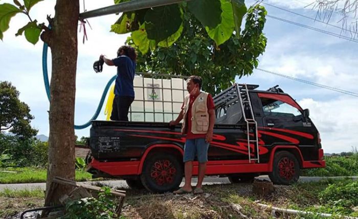 Relawan Gusdurian Mojokutho Kediri Distribusikan Air Bersih untuk Warga Terdampak Banjir Besowo Relawan Gusdurian Mojokutho Kediri Distribusikan Air Bersih untuk Warga Terdampak Banjir Besowo