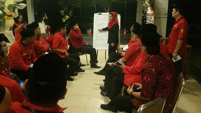 Di Sekolah PDIP Depok, Puti Soekarno Paparkan Pendidikan Gratis Hingga Pariwisata Di Sekolah PDIP Depok, Puti Soekarno Paparkan Pendidikan Gratis Hingga Pariwisata