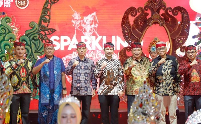Sparkling Nganjuk Carnival 2022 Sukses, Plt Bupati Marhaen Bakal Gelar yang Lebih Meriah Tahun Depan Sparkling Nganjuk Carnival 2022 Sukses, Plt Bupati Marhaen Bakal Gelar yang Lebih Meriah Tahun Depan