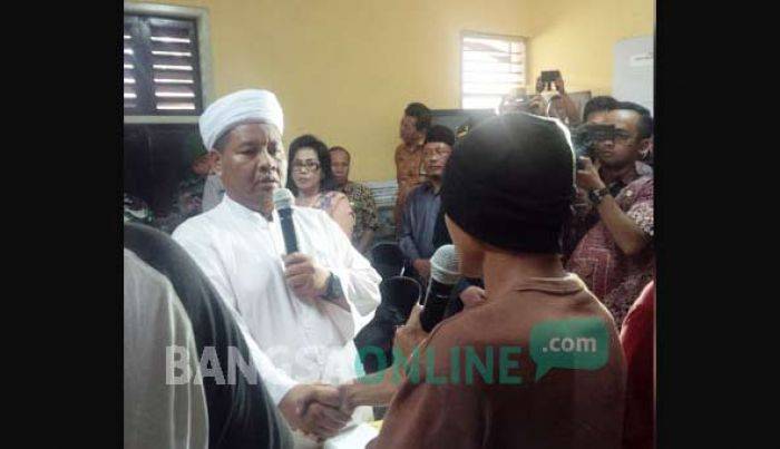 Usai Bersyahadat, Eks Anggota Gafatar Malang Dipulangkan Usai Bersyahadat, Eks Anggota Gafatar Malang Dipulangkan