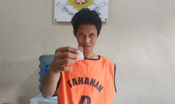 Usai Beli Sabu, Pemuda Asal Gunungsari Disergap Polisi Usai Beli Sabu, Pemuda Asal Gunungsari Disergap Polisi