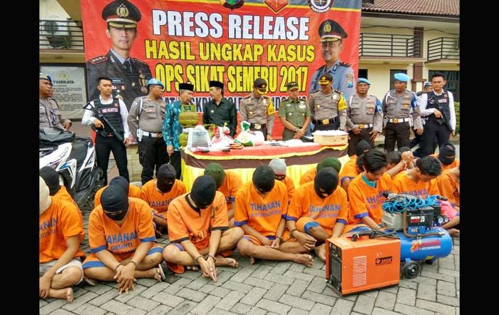 Amankan 86 Gereja, Polresta Sidoarjo Kerahkan 440 Personil Gabungan Amankan 86 Gereja, Polresta Sidoarjo Kerahkan 440 Personil Gabungan