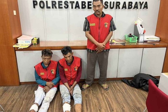 Berusaha Kabur saat Ditangkap, Dua Perampok Toko Kue di Surabaya Ditembak Polisi Berusaha Kabur saat Ditangkap, Dua Perampok Toko Kue di Surabaya Ditembak Polisi