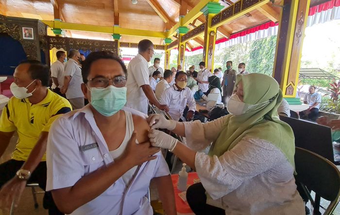 Penuhi Target 70 Persen, Pemkab Bangkalan Lakukan Vaksin Booster Bagi OPD