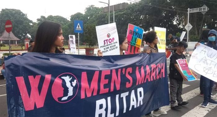 Women Women