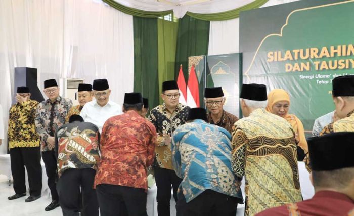 Silaturahim Bersama LDII, Pj. Gubernur Adhy Sebut Peran Penting Ulama-Umaro Sukseskan Pembangunan Silaturahim Bersama LDII, Pj. Gubernur Adhy Sebut Peran Penting Ulama-Umaro Sukseskan Pembangunan