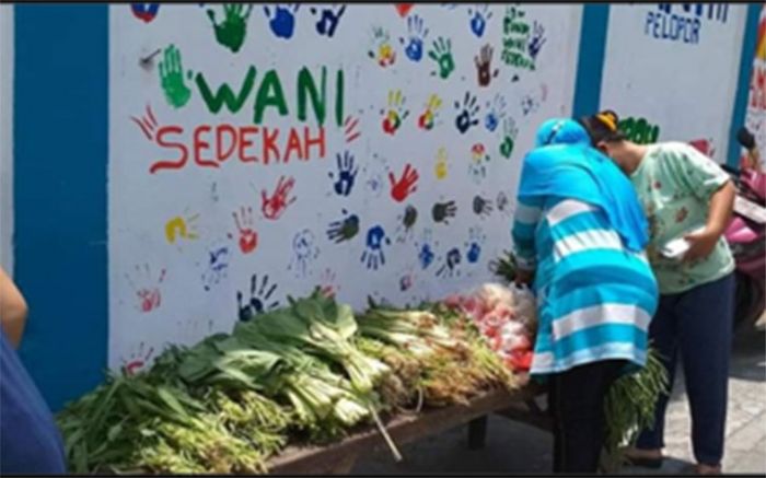 Peduli Sesama Selama Pandemi, Warga Desa Lebo Berbagi Lewat Sedekah Centelan