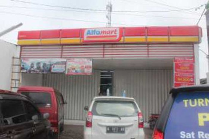 Alfamart di Krian Dibobol, Puluhan Slop Rokok Raib