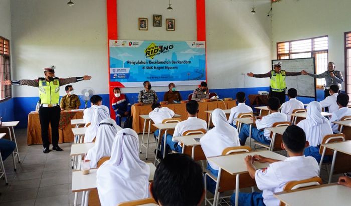 PEPC dan Satlantas Polres Bojonegoro Gelar Kampanye Safety Riding