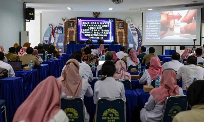 Disdik Kota Kediri Gelar Bimtek Pelaksanaan ANBK 2023 untuk Proktor dan Teknisi Jenjang SD-SMP Disdik Kota Kediri Gelar Bimtek Pelaksanaan ANBK 2023 untuk Proktor dan Teknisi Jenjang SD-SMP